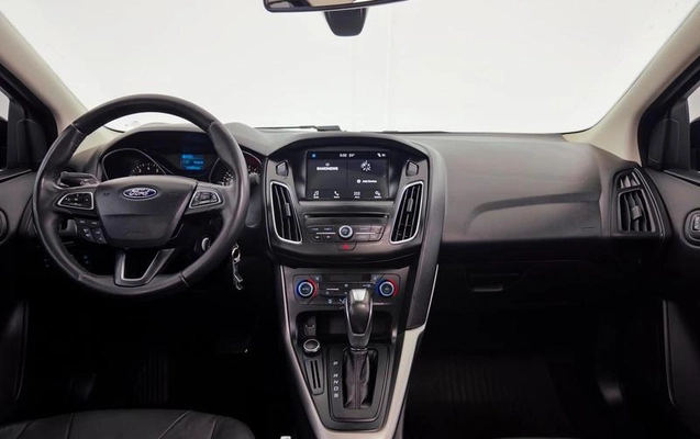 imagem-https://www.socarrao.com.br/sc-vehicle-images-prod/3874281/1789565446241-8273255_14_B_7dc0e63dbb.jpeg