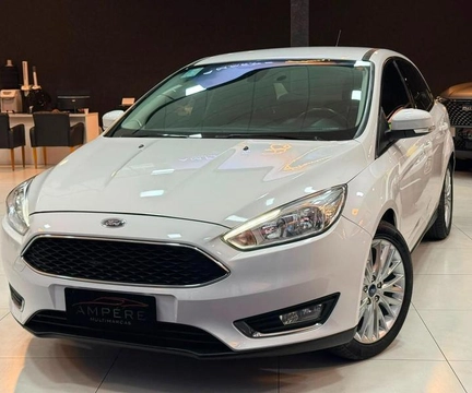Ford Focus 2018 Branco — foto 1 de 3