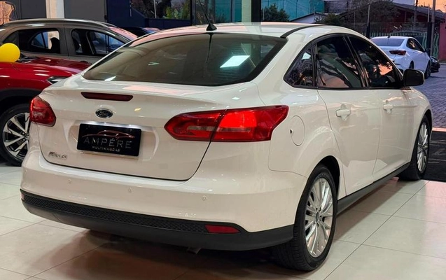 imagem-https://www.socarrao.com.br/sc-vehicle-images-prod/3874293/1789565455010-8193229_7_B_1685a4fe59.jpeg