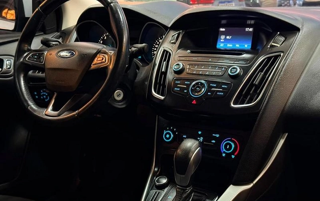 imagem-https://www.socarrao.com.br/sc-vehicle-images-prod/3874293/1789565455013-8193229_13_B_d80e647c11.jpeg