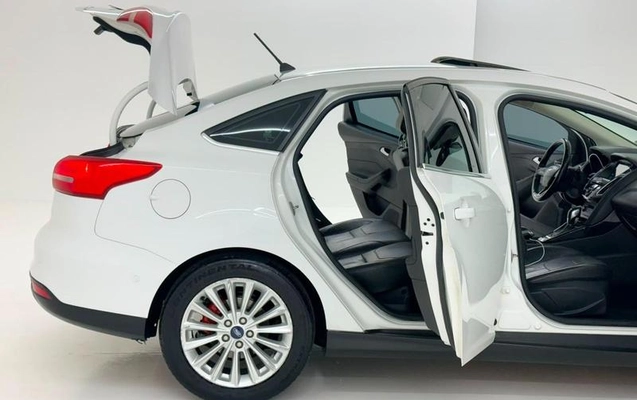 imagem-https://www.socarrao.com.br/sc-vehicle-images-prod/3874313/1789565477236-7663449_9_B_b84a4507d5.jpeg