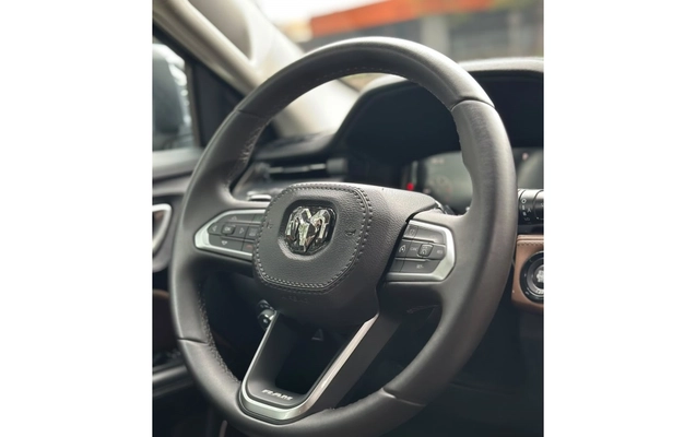 imagem-https://www.socarrao.com.br/sc-vehicle-images-prod/3874315/1789565484951-3_103044.jpg