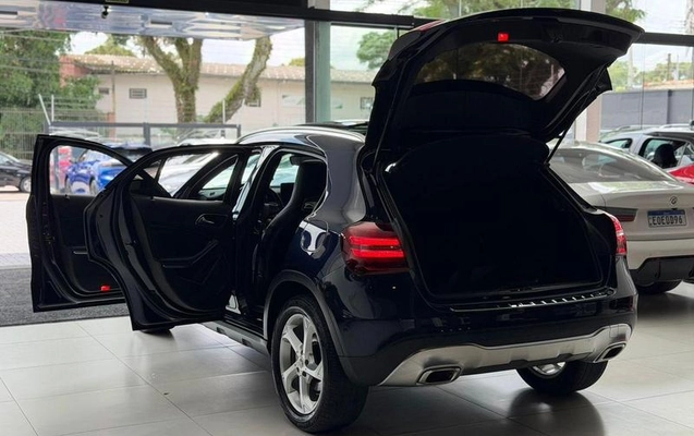 imagem-https://www.socarrao.com.br/sc-vehicle-images-prod/3874355/1789565542157-7752137_14_B_8a342f2042.jpeg