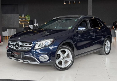 Mercedes-Benz GLA 200 2019 Azul — foto 1 de 3