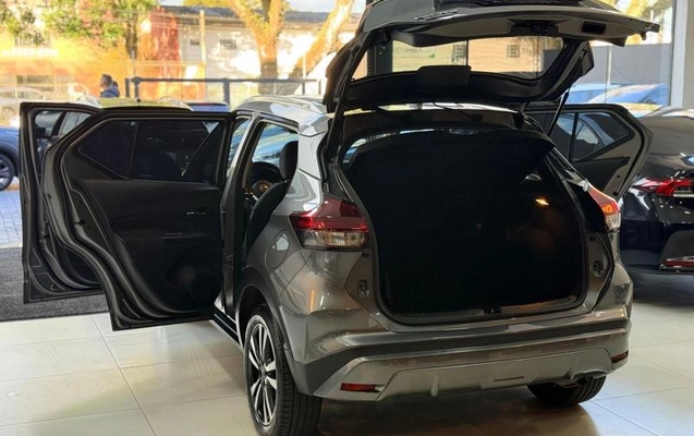 imagem-https://www.socarrao.com.br/sc-vehicle-images-prod/3874458/1789565731175-8120022_9_B_e63c65ba2f.jpeg
