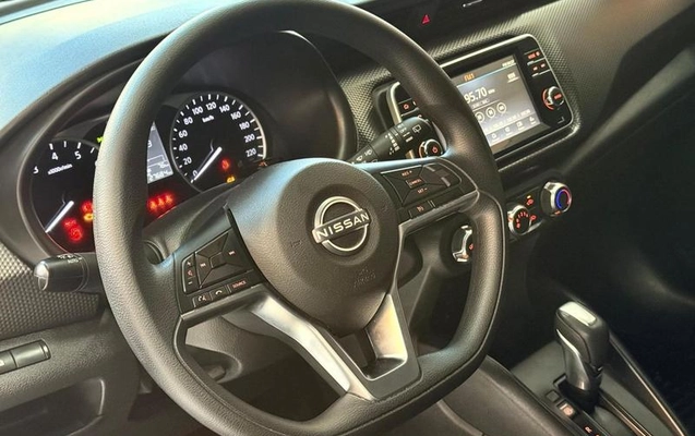 imagem-https://www.socarrao.com.br/sc-vehicle-images-prod/3874458/1789565731194-8120022_22_B_eb022ae9ea.jpeg