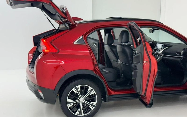 imagem-https://www.socarrao.com.br/sc-vehicle-images-prod/3874506/1789565824656-8413390_8_B_36b7088031.jpeg