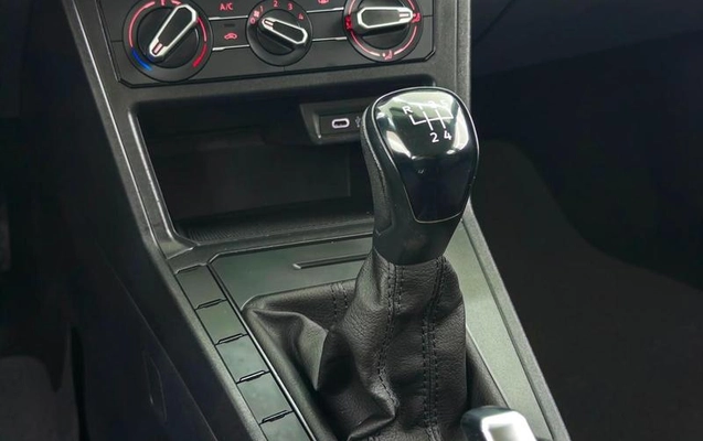 imagem-https://www.socarrao.com.br/sc-vehicle-images-prod/3874548/1789565872814-8376772_19_B_83f0278e15.jpeg