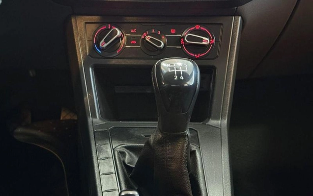 imagem-https://www.socarrao.com.br/sc-vehicle-images-prod/3874560/1789596115162-8219345_18_B_da5f220cb4.jpeg