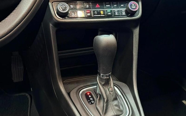 imagem-https://www.socarrao.com.br/sc-vehicle-images-prod/3874579/1789565917183-8234751_15_B_fbbdcbccca.jpeg