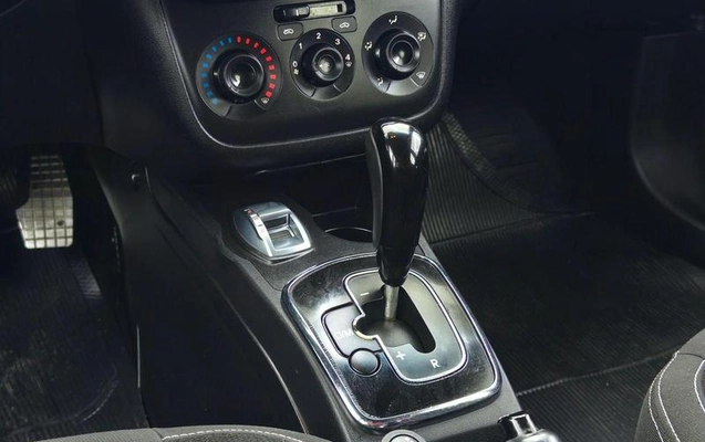 imagem-https://www.socarrao.com.br/sc-vehicle-images-prod/3874599/1789565937087-8378467_14_B_a8da20b819.jpeg