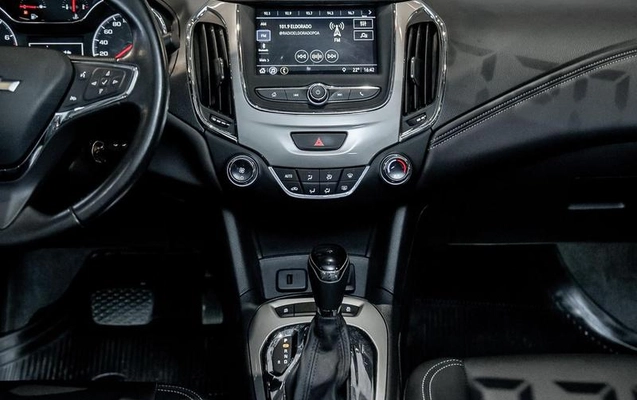 imagem-https://www.socarrao.com.br/sc-vehicle-images-prod/3874604/1789565941829-8481360_13_B_6e47a72765.jpeg