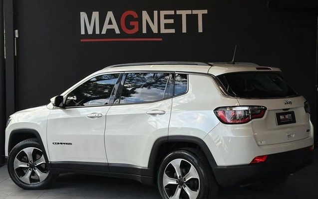 imagem-https://www.socarrao.com.br/sc-vehicle-images-prod/3874697/1789566272183-8476734_2_B_08aa876d65.jpeg