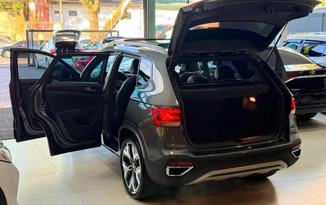 imagem-https://www.socarrao.com.br/sc-vehicle-images-prod/3874747/1789566191110-8252496_9_B_ef3e772191.jpeg