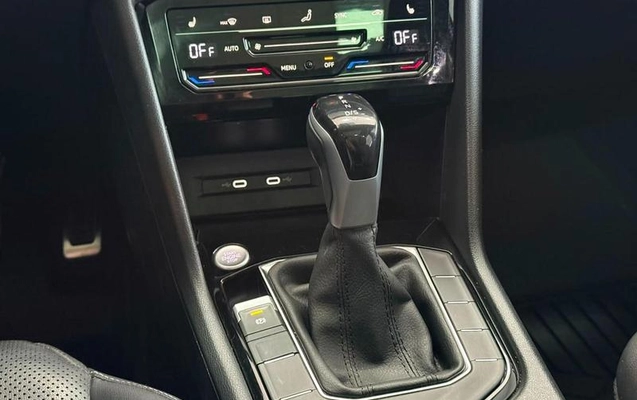 imagem-https://www.socarrao.com.br/sc-vehicle-images-prod/3874747/1789566191132-8252496_16_B_f6fd84d49f.jpeg