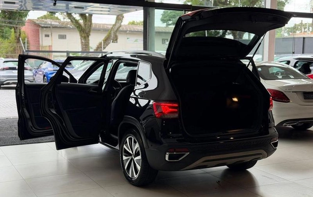 imagem-https://www.socarrao.com.br/sc-vehicle-images-prod/3874762/1789566216957-7824044_6_B_946b8cd224.jpeg