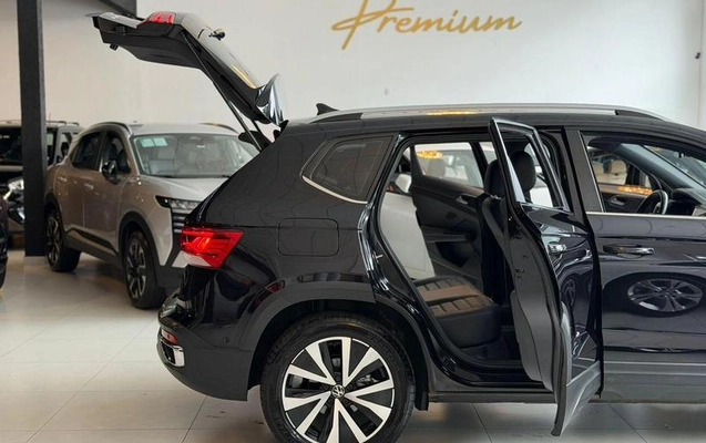 imagem-https://www.socarrao.com.br/sc-vehicle-images-prod/3874762/1789566216963-7824044_7_B_f777115da6.jpeg