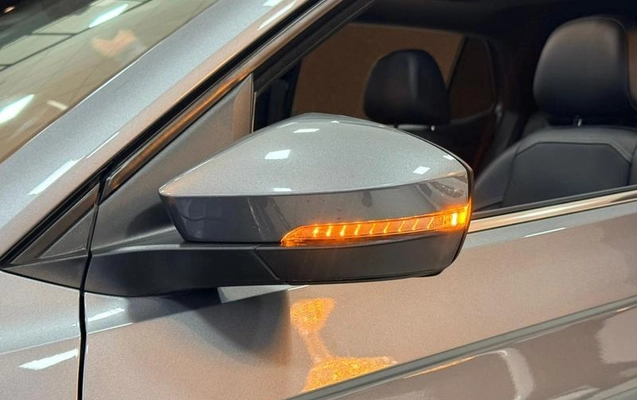 imagem-https://www.socarrao.com.br/sc-vehicle-images-prod/3874784/1789664474293-8028692_22_B_93ff3f3d6d.jpeg