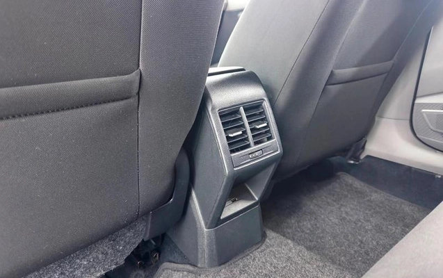 imagem-https://www.socarrao.com.br/sc-vehicle-images-prod/3875014/1789566626337-8322557_21_B_6b9b9f85af.jpeg