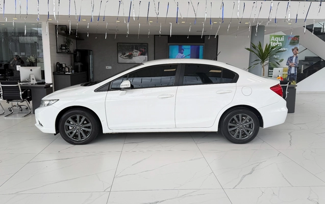 imagem-https://www.socarrao.com.br/sc-vehicle-images-prod/3875038/1789566668666-2a1c77b8eafd4eefb68841b5f2e6430d_1789566599898.jpg