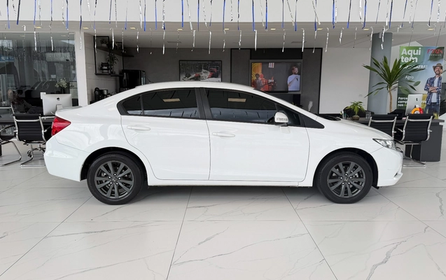 imagem-https://www.socarrao.com.br/sc-vehicle-images-prod/3875038/1789566668667-04b087f50d3043f58005055424f8a5c2_1789566599905.jpg