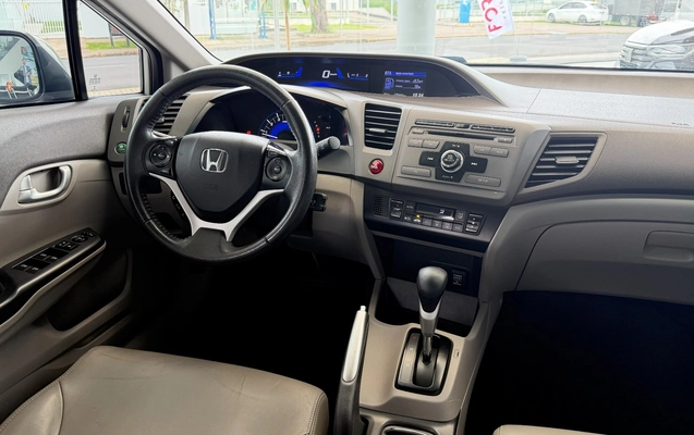 imagem-https://www.socarrao.com.br/sc-vehicle-images-prod/3875038/1789566668668-8a204bd0dc614881b6bb01d297453d9b_1789566599912.jpg