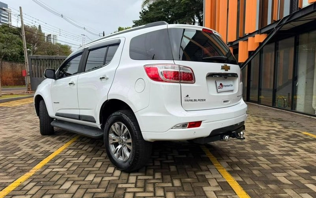imagem-https://www.socarrao.com.br/sc-vehicle-images-prod/3875084/1789566743518-8462800_10_B_5c75c91eba.jpeg