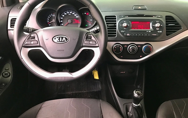 imagem-https://www.socarrao.com.br/sc-vehicle-images-prod/3875254/1789567037471-CL6d5ICYRvP9g8cFcRoCo5ZJ6eIfzllC.jpg