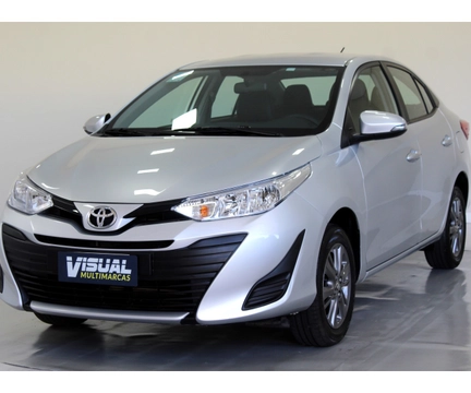 Toyota Yaris 2022 Prata — foto 1 de 3