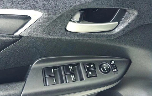 imagem-https://www.socarrao.com.br/sc-vehicle-images-prod/3875274/1789567066966-8377233_16_B_1a32fdb53a.jpeg