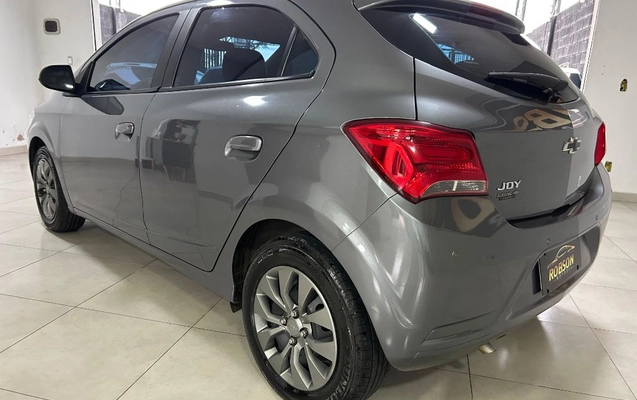 imagem-https://www.socarrao.com.br/sc-vehicle-images-prod/3875315/1789591988540-gb-5dce7d9.jpeg