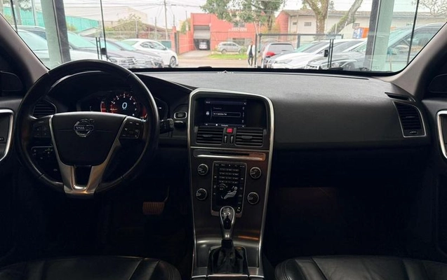 imagem-https://www.socarrao.com.br/sc-vehicle-images-prod/3875330/1789567183249-8187716_12_B_1eab703619.jpeg