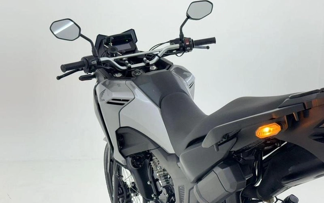 imagem-https://www.socarrao.com.br/sc-vehicle-images-prod/3875335/1789567203169-8444803_3_B_f5acacb502.jpeg