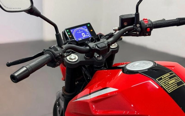 imagem-https://www.socarrao.com.br/sc-vehicle-images-prod/3875340/1789567228097-8036893_9_B_ddc9b2e7fa.jpeg