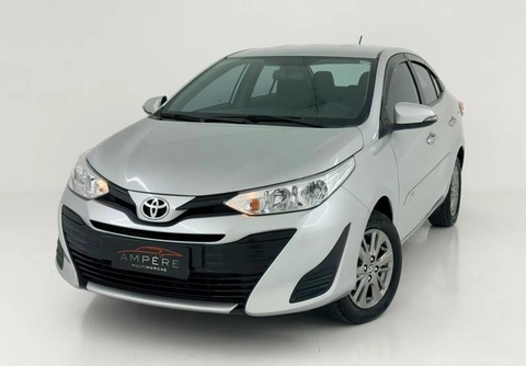 Toyota Yaris 2022 Prata — foto 1 de 3