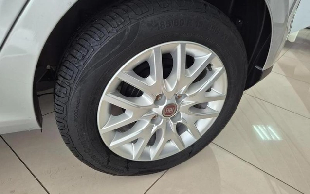 imagem-https://www.socarrao.com.br/sc-vehicle-images-prod/3875384/1790010024920-8480363_11_B_7c1faf8c27.jpeg