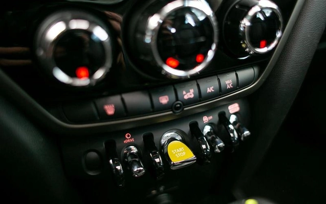 imagem-https://www.socarrao.com.br/sc-vehicle-images-prod/3875500/1789650796452-8481616_28_B_be49f8586e.jpeg