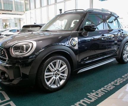 Mini COOPER 2021 Preto — foto 1 de 3
