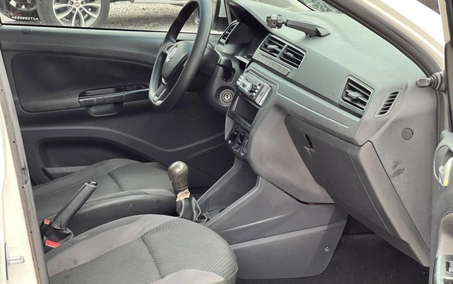 imagem-https://www.socarrao.com.br/sc-vehicle-images-prod/3875796/1789568175460-8462348_13_B_f7cab69438.jpeg
