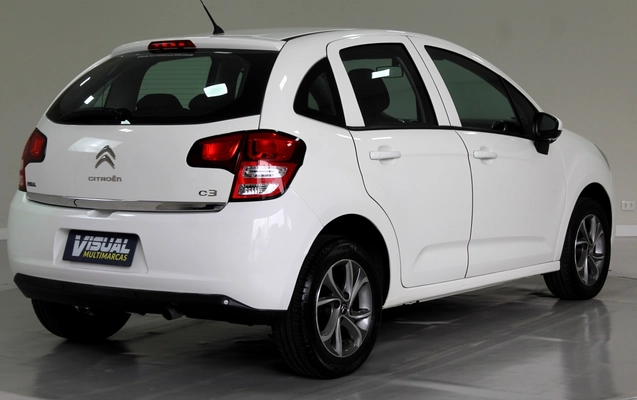 imagem-https://www.socarrao.com.br/sc-vehicle-images-prod/3875929/1789568388415-12_101124.jpg