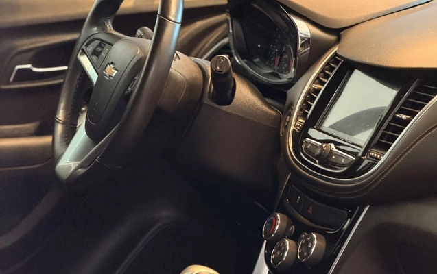 imagem-https://www.socarrao.com.br/sc-vehicle-images-prod/3876127/1789568775576-841213734ab64b88afa3d6815fdf0aa9_1789568612546.jpg