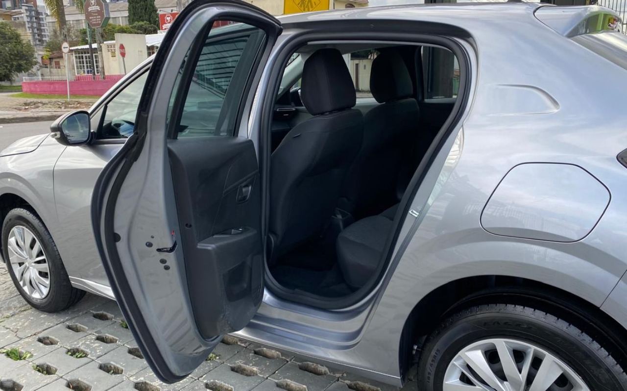 imagem-https://www.socarrao.com.br/sc-vehicle-images-prod/3876192/1789593207733-MTcuanBlZw.jpeg