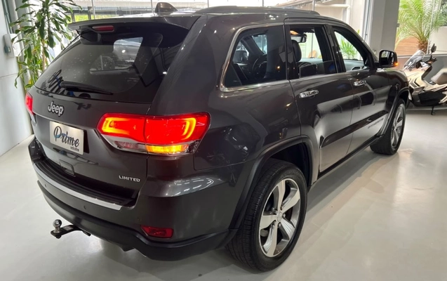 imagem-https://www.socarrao.com.br/sc-vehicle-images-prod/3876252/1789569017867-1_050411.jpg