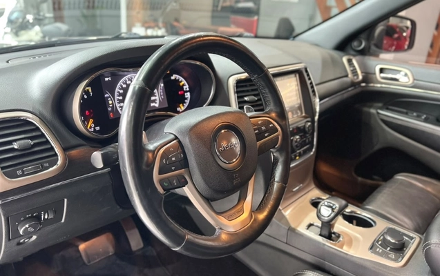 imagem-https://www.socarrao.com.br/sc-vehicle-images-prod/3876252/1789569017870-1_050413.jpg