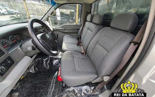 imagem-https://www.socarrao.com.br/sc-vehicle-images-prod/3876396/1789569349392-NS5qcGc.jpg