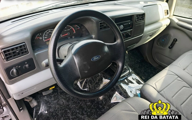 imagem-https://www.socarrao.com.br/sc-vehicle-images-prod/3876396/1789569349443-Ni5qcGc.jpg