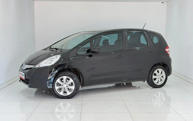 imagem-https://www.socarrao.com.br/sc-vehicle-images-prod/3876477/1789569495396-77a9f900359b4140a835bb055c4adb87_1789568988856.jpg