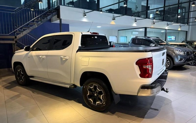 imagem-https://www.socarrao.com.br/sc-vehicle-images-prod/3876584/1789569778889-8442192_11_B_be73147403.jpeg