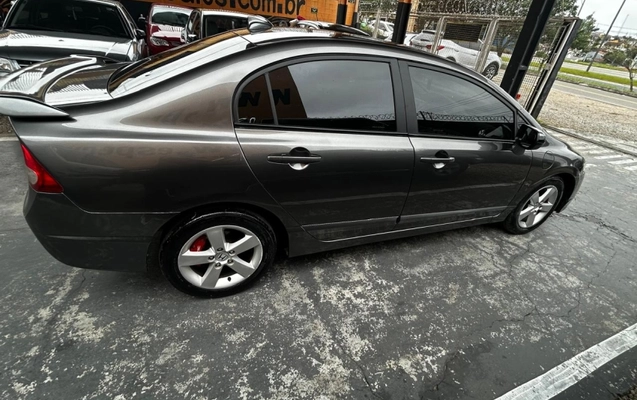 imagem-https://www.socarrao.com.br/sc-vehicle-images-prod/3876671/1789569982027-BImN7aFUaQcimtxT4peS0ZqLLuEJ72Gw.jpg