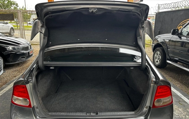 imagem-https://www.socarrao.com.br/sc-vehicle-images-prod/3876671/1789569982037-y43AG8h2oxDghba21BDcR03R0FzagzrT.jpg